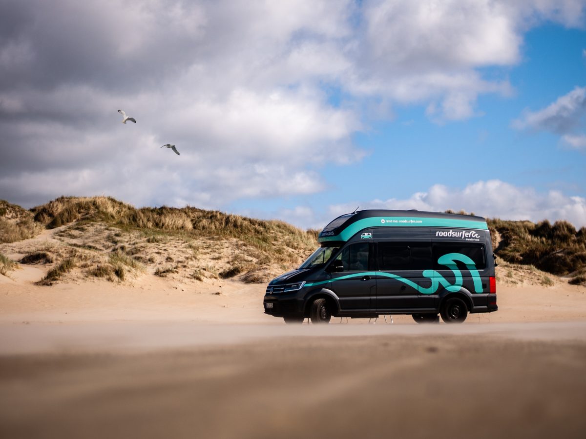 Indie Campers vs roadsurfer pour louer un camping‑car familial