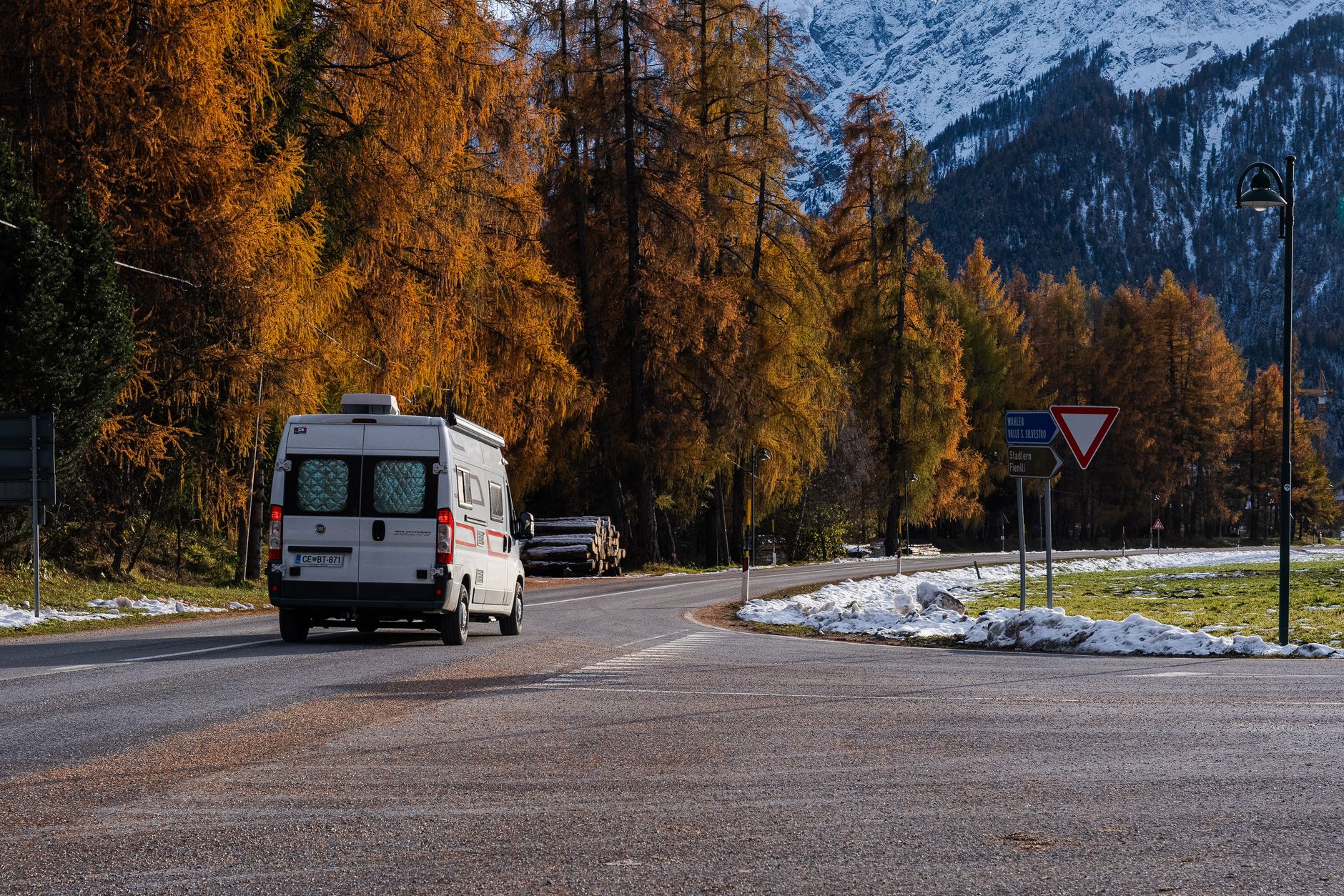 Préparer son premier road-trip en camping-car : conseils pratiques