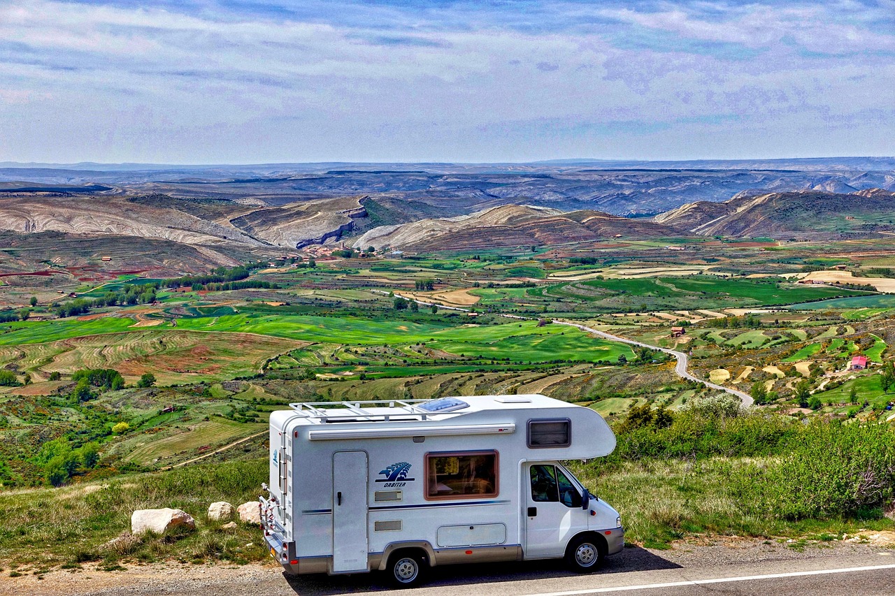 Préparer son premier road-trip en camping-car : conseils pratiques