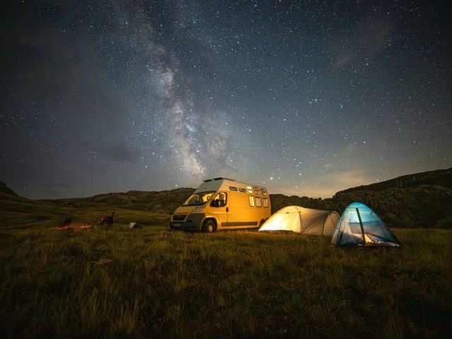 Comment profiter du camping sauvage en van en Europe ?