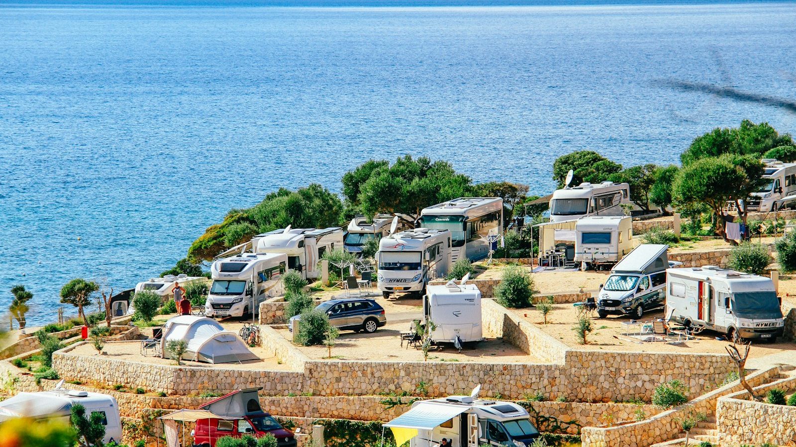 Pourquoi cette commune du Morbihan coupe l&rsquo;électricité aux camping-cars ?
