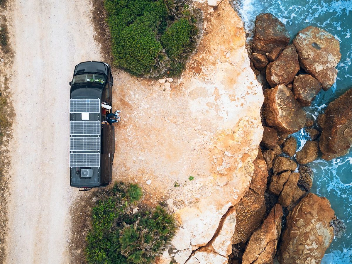 Pourquoi l&rsquo;aire de Pont-d&rsquo;Ouilly attire tant les passionnés de camping-cars ?
